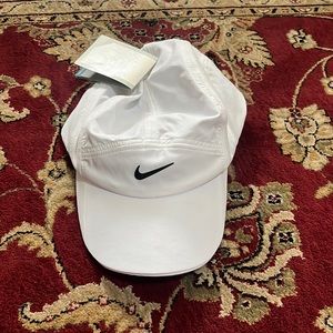 NWT Nike Golf Dri-Fit white hat